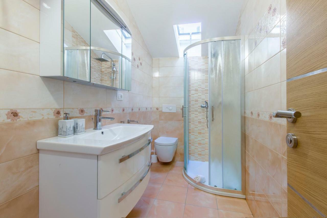Apartmani Skelin***/**** Kaštela Exterior foto