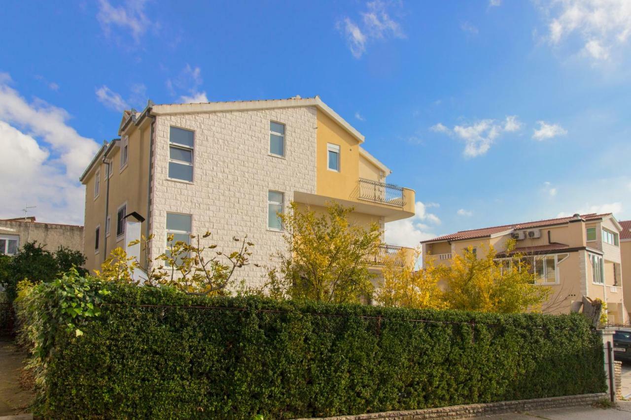 Apartmani Skelin***/**** Kaštela Exterior foto