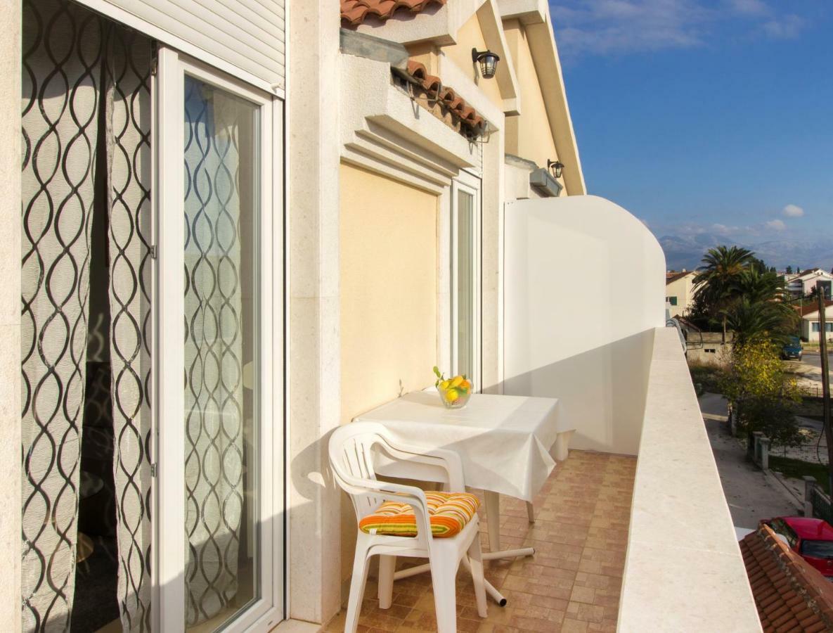 Apartmani Skelin***/**** Kaštela Exterior foto